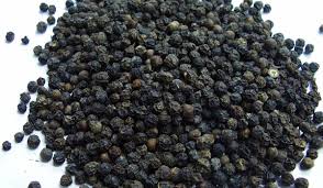 काली मिर्च में माल की शॉर्टेज रहने से आगे तेजी आने की उम्मीद, अंजीर में भी सुधार