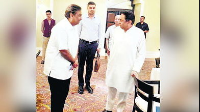 मध्यप्रदेश में कृषि और खाद्य निवेश के लिए मुख्यमंत्री ने की अम्बानी से मुलाकात मध्यप्रदेश में कृषि और खाद्य निवेश के लिए मुख्यमंत्री ने की अम्बानी से मुलाकात