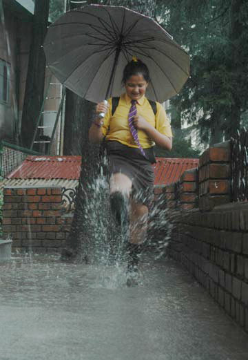 शिमला में मूसलाधार बारिश, पूरे हिमाचल अलर्ट जारी शिमला में मूसलाधार बारिश, पूरे हिमाचल अलर्ट जारी