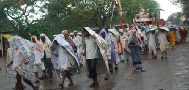 झमाझम बरसात के बीच देहु से शुरू हुई पंढरपुर पालकी यात्रा झमाझम बरसात के बीच देहु से शुरू हुई पंढरपुर पालकी यात्रा
