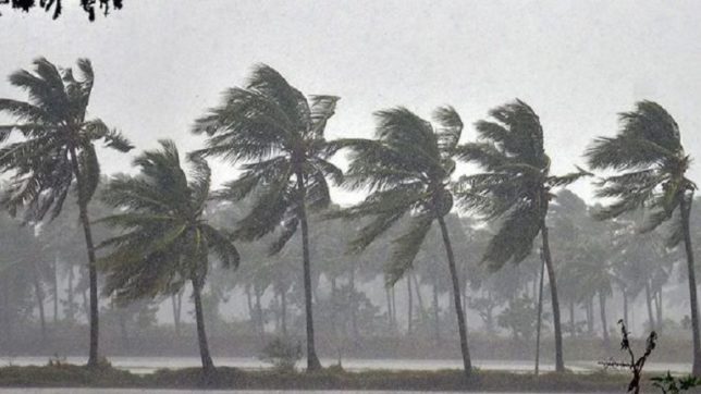 वर्षा वाले क्षेत्रों में ध्यान रखी जाने वाली सावधानियाँ, सलाह और नियंत्रण वर्षा वाले क्षेत्रों में ध्यान रखी जाने वाली सावधानियाँ, सलाह और नियंत्रण